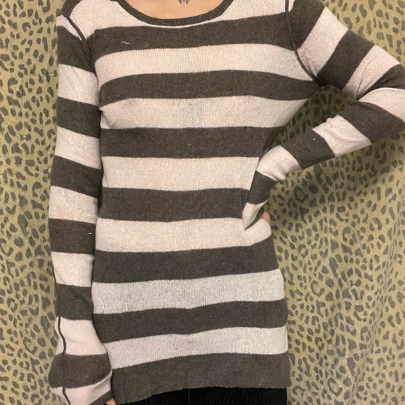 Line Cashmere Sweater - Picture 1 of 3